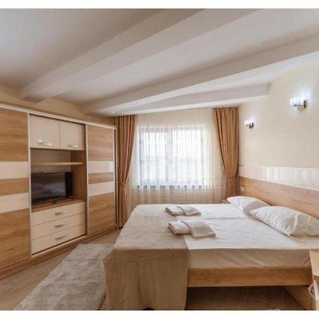 Luxury Apartment Pitesti Exterior photo