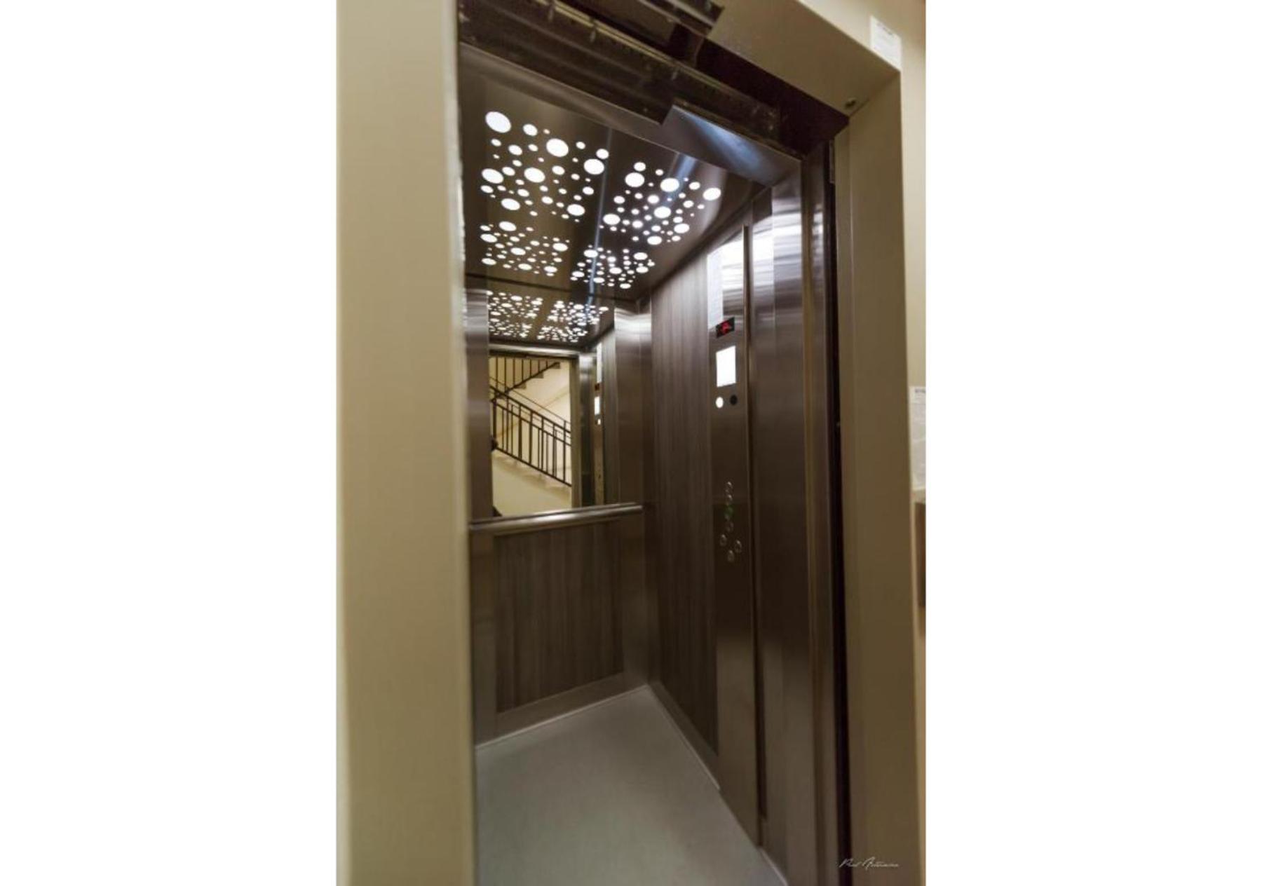Luxury Apartment Pitesti Exterior photo