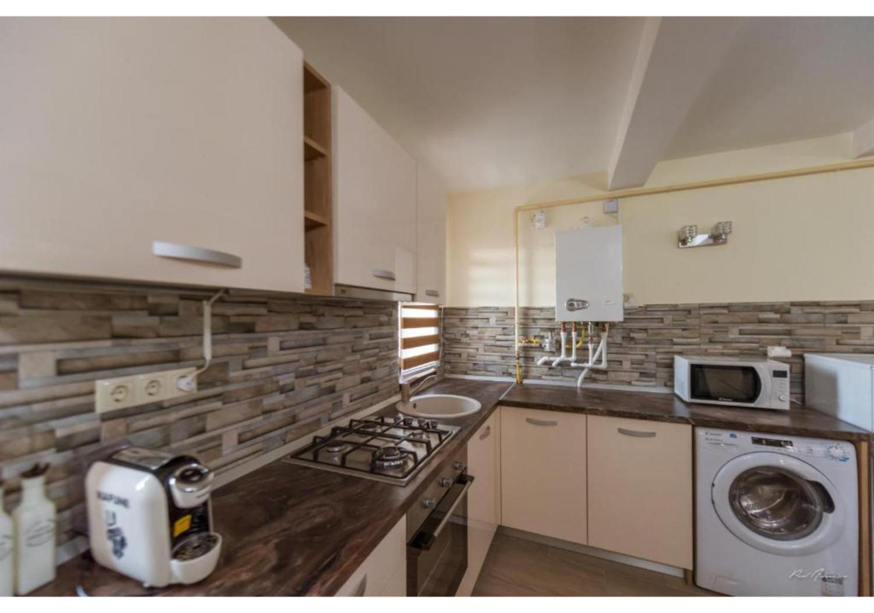 Luxury Apartment Pitesti Exterior photo